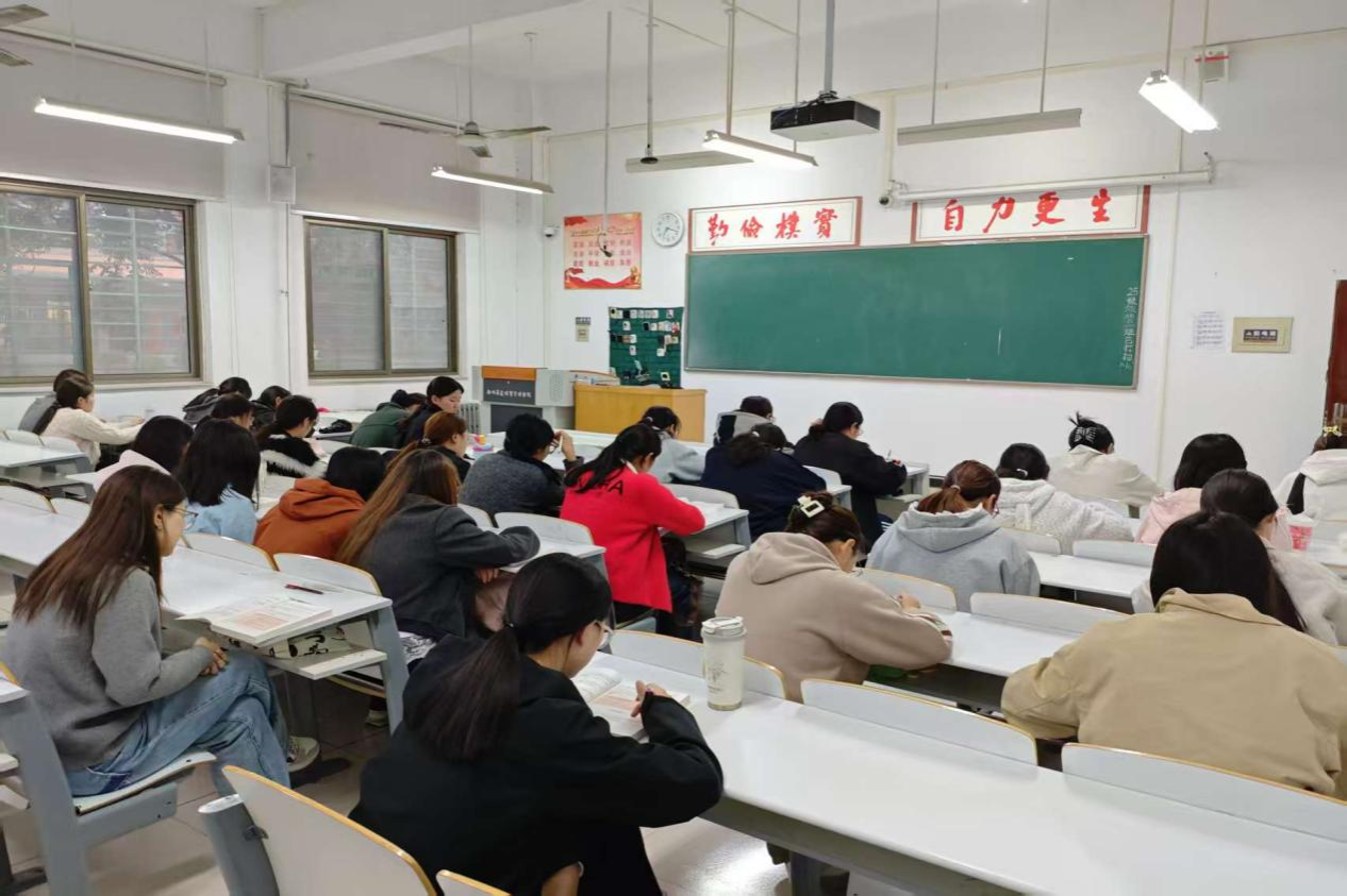 196F45
